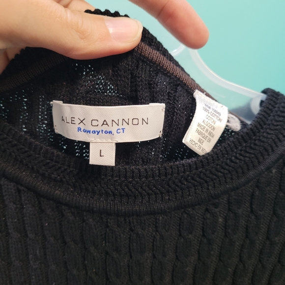 Sweater - Picture 3 of 4